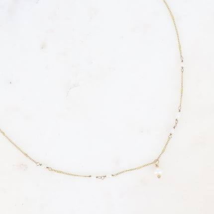 Collier Denise - chaîne façon pincée avec perles d'eau douce