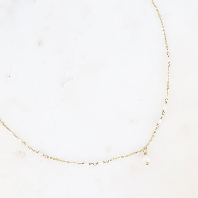 Collier Denise - chaîne façon pincée avec perles d'eau douce
