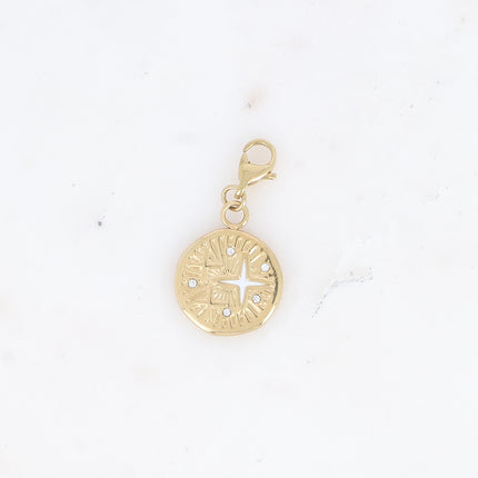 Charm - pampille ronde avec étoile gravée émaillée et oxydes de zirconium