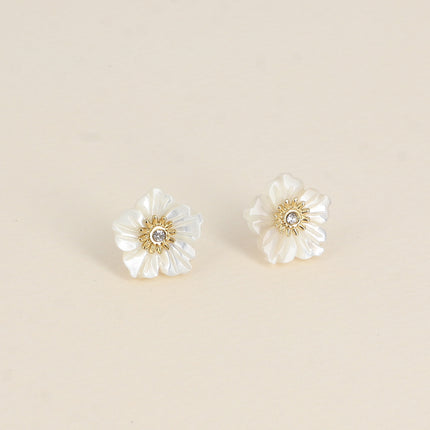 Boucles puces Elfie - fleur nacrée et petit cristal