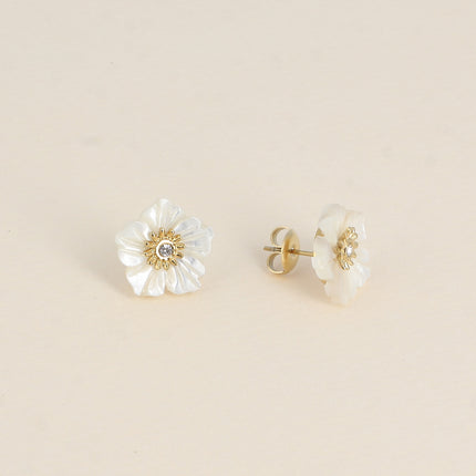Boucles puces Elfie - fleur nacrée et petit cristal