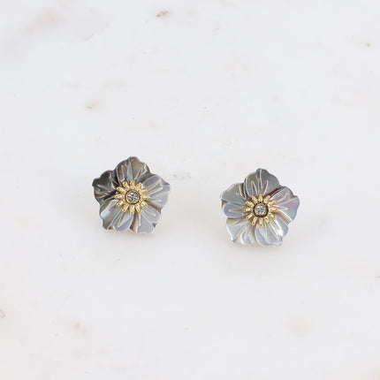 Boucles puces Elfie - fleur nacrée et petit cristal