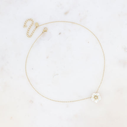 Collier Elfie - fleur nacrée et petit cristal