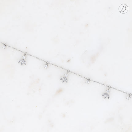 Chevillère Katarina - petites breloques en motif feuillage en oxydes de zirconium