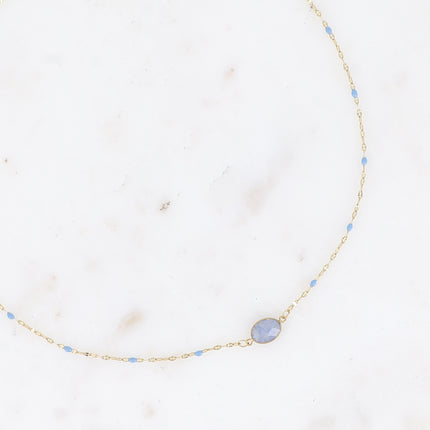 Collier Noelynn - chaîne émaillée, maille café de grain, pierre naturelle ovale