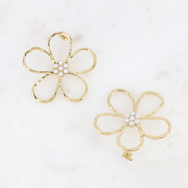 Boucles puces Trinity - grande fleur ajourée et bille en résine blanche nacrée
