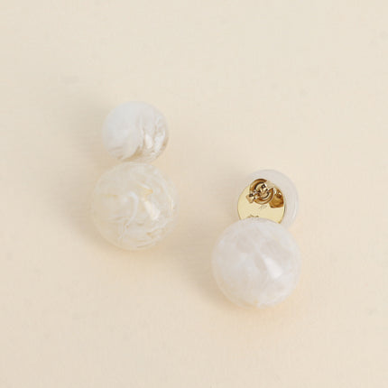 Boucles pendantes Kenzah - deux acétates, demi boule et boule pendante