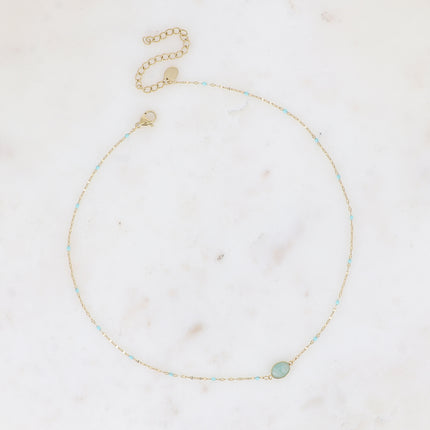 Collier Noelynn - chaîne émaillée, maille café de grain, pierre naturelle ovale