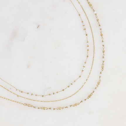 Collier Donna - 3 rangs, maille grain de café plat, perles rocailles et pierres naturelles