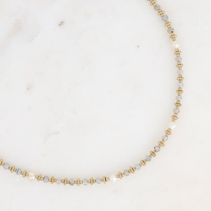 Collier sur câble Suzie - perles en acier, perles d'eau douce et pierres naturelles
