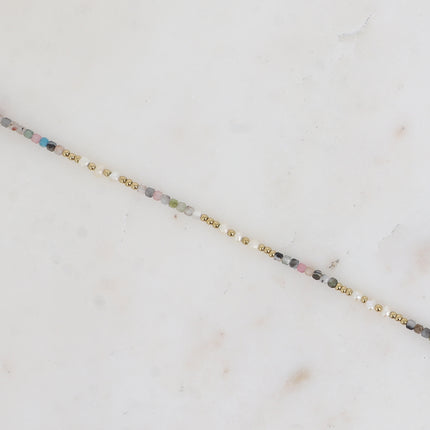 Bracelet sur câble - perles en acier, perles d'eau douce et pierres naturelles cubiques