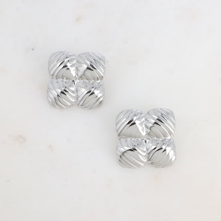 Boucles puces - fleur avec lignes striées