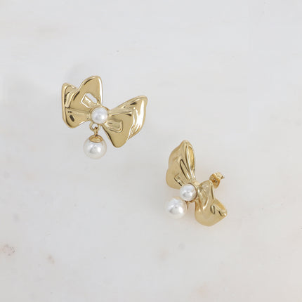 Boucles pendantes Gorgia - noeud papillon et 2 perles de résine blanche