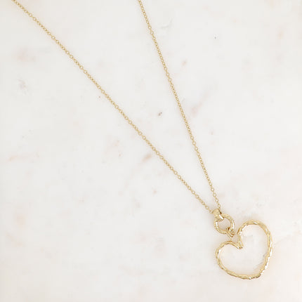 Sautoir Athenia - pendentif coeur ajouré et texturé