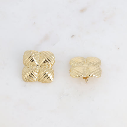 Boucles puces - fleur avec lignes striées