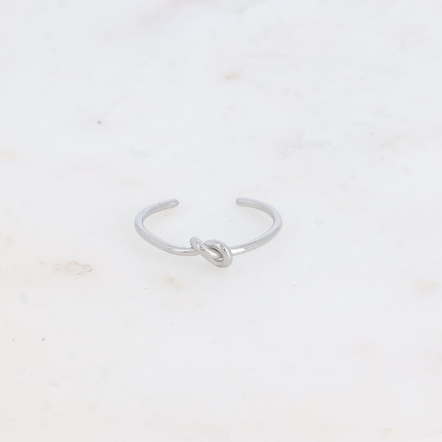 Thin ring - knot motif