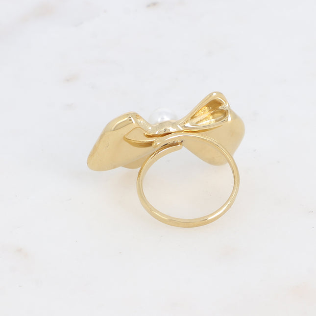 Bague Gorgia - gros noeud papillon et boule en résine blanche