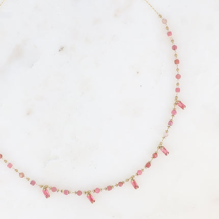 Collier - chaîne fine avec pâtes de verre et cristaux rectangulaires pendants