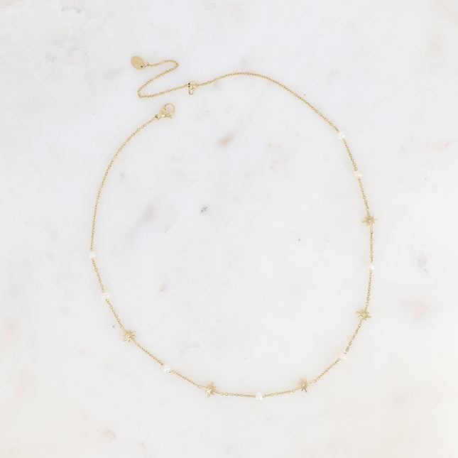 Collier Zela - perles d'eau douce et étoiles du Nord avec oxyde de zirconium