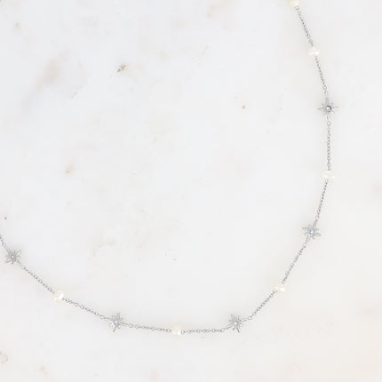 Collier Zela - perles d'eau douce et étoiles du Nord avec oxyde de zirconium