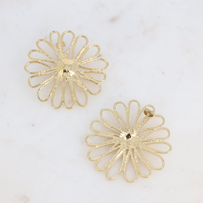 Boucles puces Dolorès - grande pièce florale aux pétales ajourées