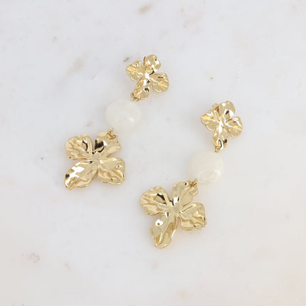 Boucles pendantes Sibylle - 2 fleurs texturées et 1 pièce ronde plate en acétate