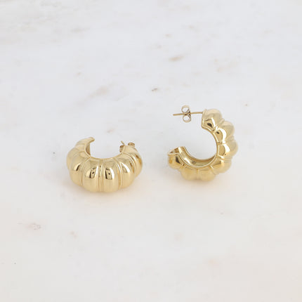 Creole earrings - wide ribbed ring with shell effect, 30mm