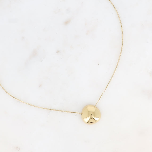 Collier Sidia - maille forçat et pendentif demi boule incurvée traversante