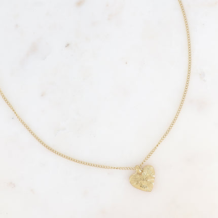Collier - maille forçat épaisse et pendentif coeur aux lignes striées