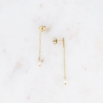 Dangle earrings - thin bar, dangling chain and freshwater pearl