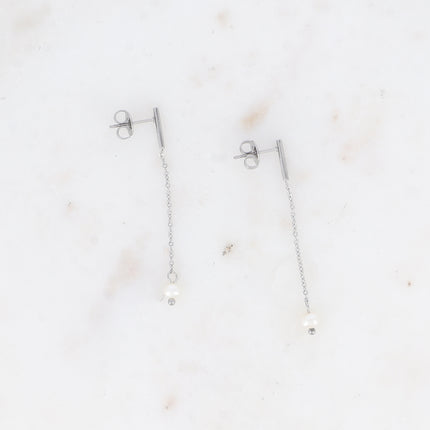 Dangle earrings - thin bar, dangling chain and freshwater pearl