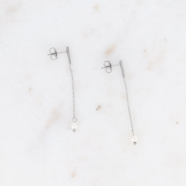 Boucles pendantes - barre fine, chaîne pendante et perle d'eau douce