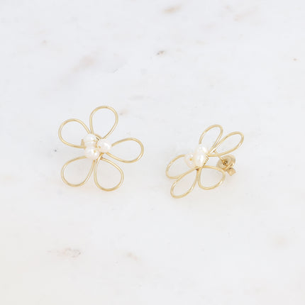 Stud earrings - openwork flower and freshwater pearls