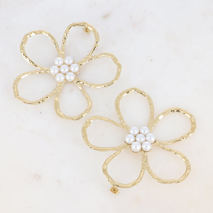 Boucles puces Trinity XL - grande fleur ajourée et billes en résine blanche nacrée