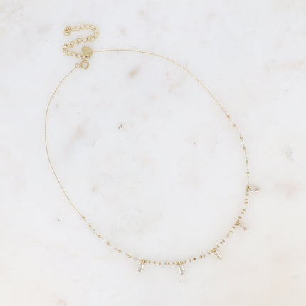 Collier - chaîne fine avec pâtes de verre et cristaux rectangulaires pendants