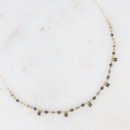 Collier - chaîne fine avec pâtes de verre et cristaux carrés pendants