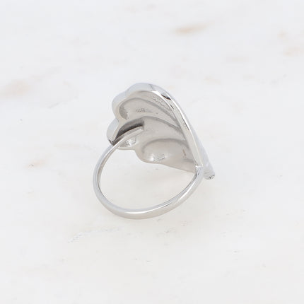 Bague - forme plate effet coquillage sur le côté