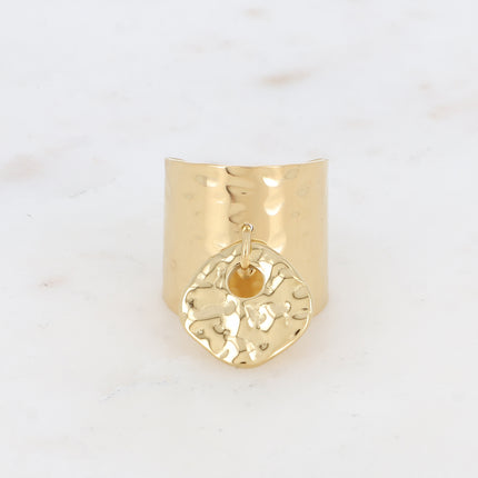 Bague large Edmée - anneau martelé et pampille carré martelé