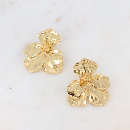 Marlene stud earrings - textured flower