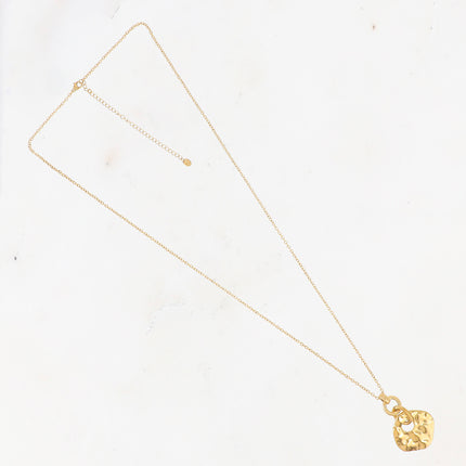 Edmée necklace - hammered square pendant