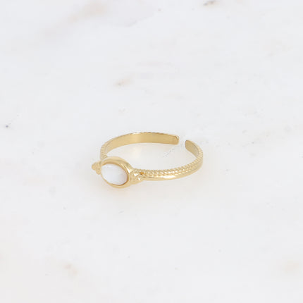 Bague - pierre naturelle ovale et 3 grains