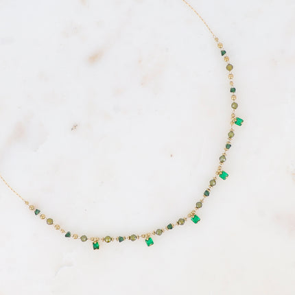 Collier - chaîne fine avec pâtes de verre et cristaux carrés pendants