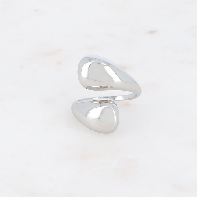 Open ring - intertwined domed shapes
