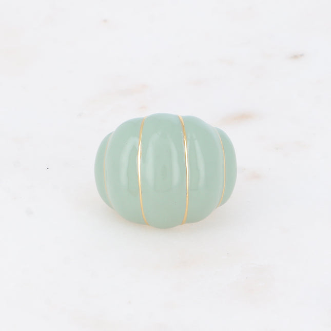 Ring - domed shape with a shell effect and enamel