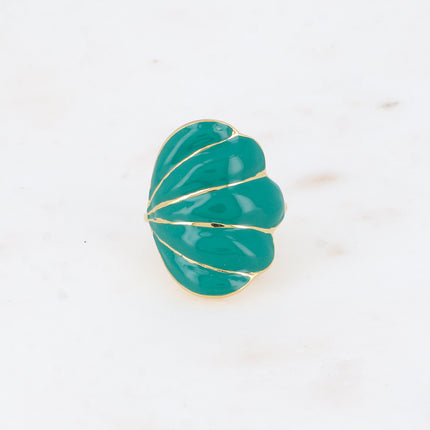 Bague Regina - forme plate effet coquillage avec émail sur le côté