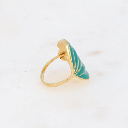 Bague Regina - forme plate effet coquillage avec émail sur le côté