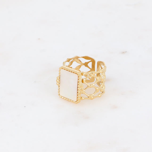 Wide ring - openwork grid pattern band and flat rectangular natural stone