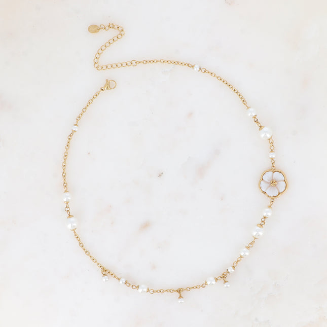 Collier - perles de résine blanche et fleur nacrée plate 17mm