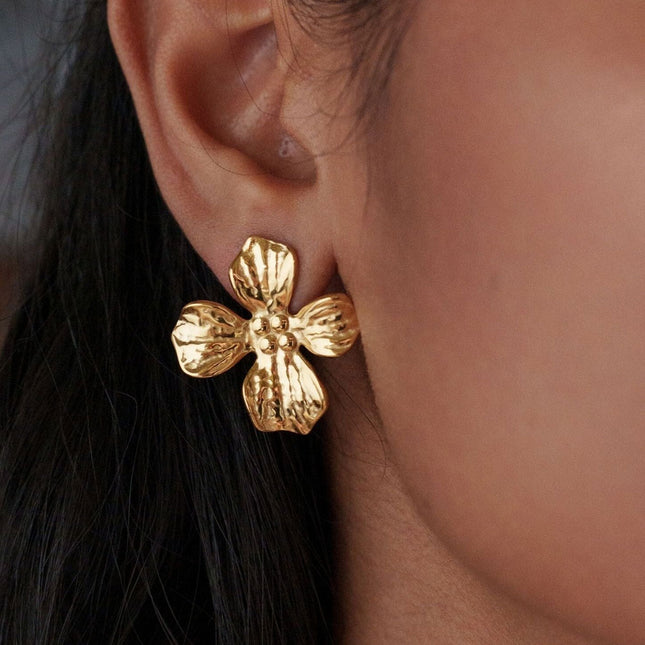 Boucles puces Adèle - fleur texturée 30mm