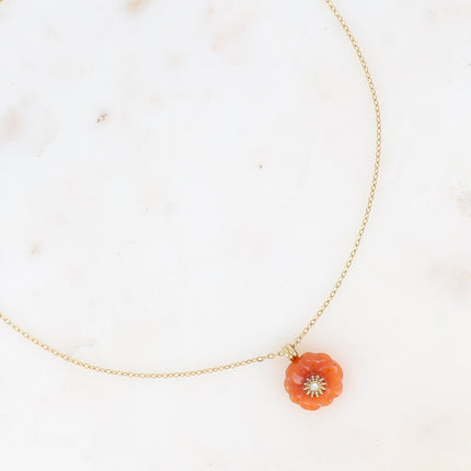 Collier - fleur en pierre naturelle et oxyde de zirconium